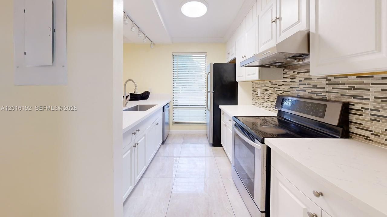 En Venta: $299,000 (3 camas, 2 baños, 0 Pies cuadrados)