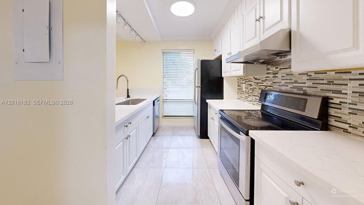 En Venta: $299,000 (3 camas, 2 baños, 0 Pies cuadrados)