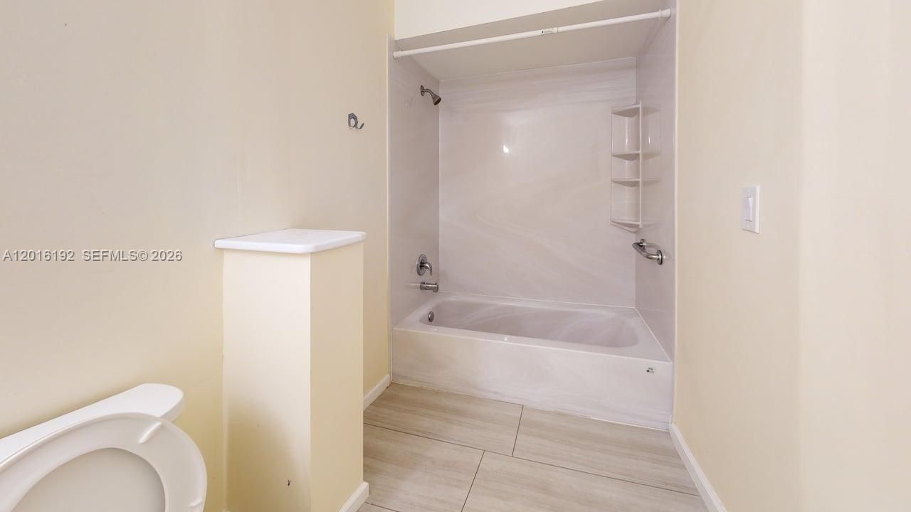 En Venta: $299,000 (3 camas, 2 baños, 0 Pies cuadrados)