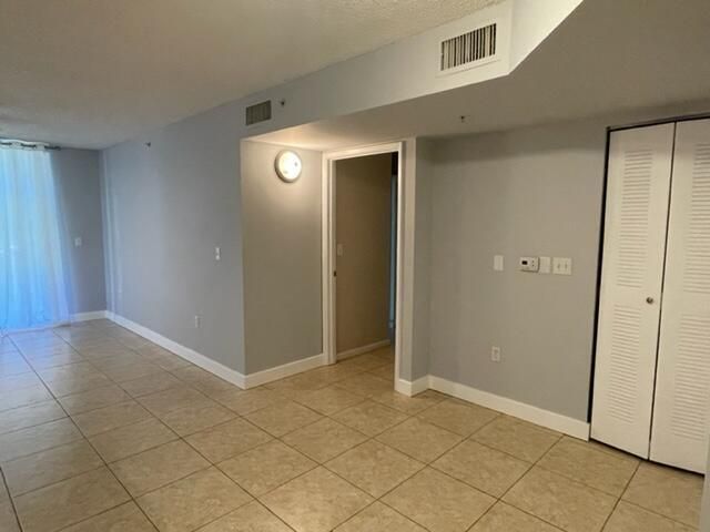 7888 front door-