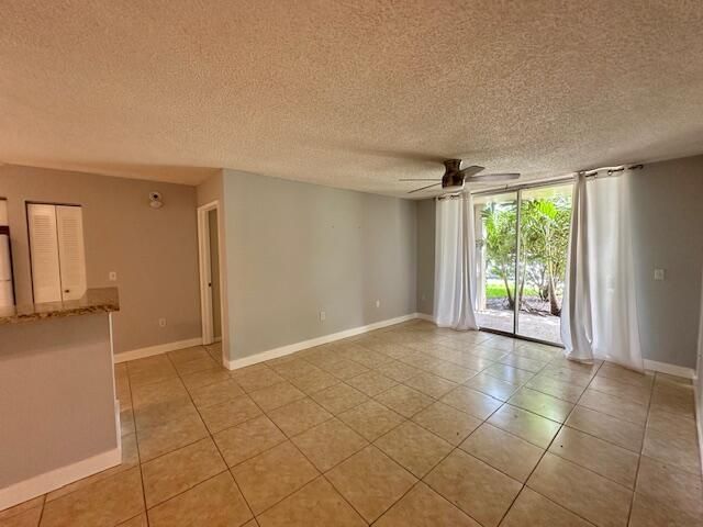7888-105 Living dining kitchen 2024