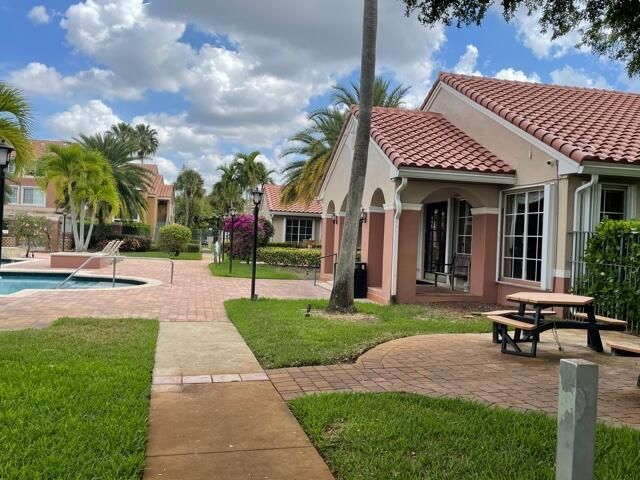 St Andrew's pool & picnic area