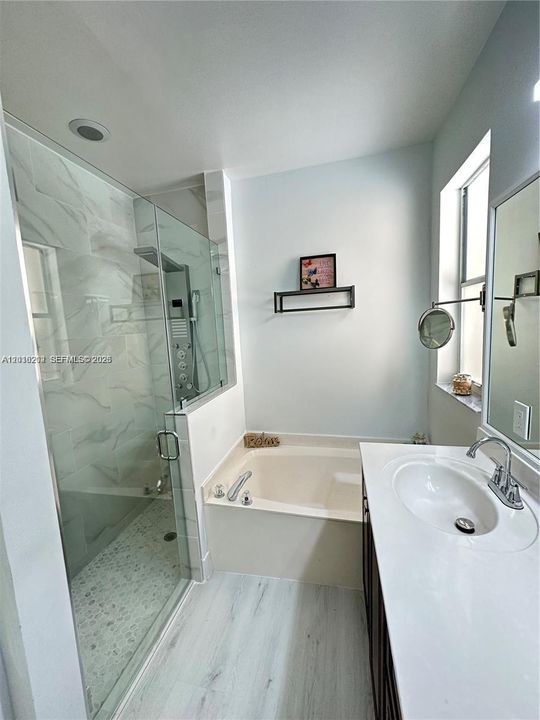 For Sale: $799,000 (3 beds, 2 baths, 2434 Square Feet)