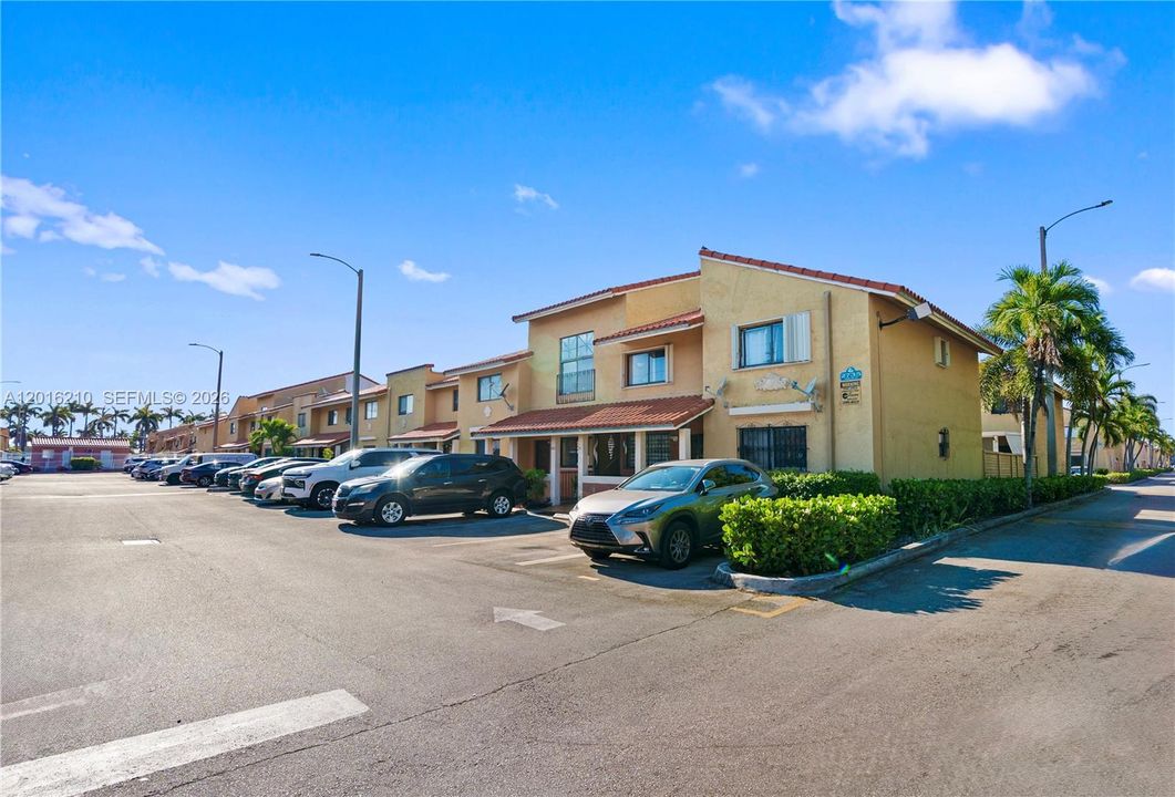 Recently Sold: $274,999 (2 beds, 2 baths, 755 Square Feet)