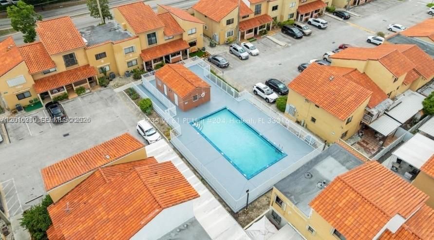 Recently Sold: $274,999 (2 beds, 2 baths, 755 Square Feet)