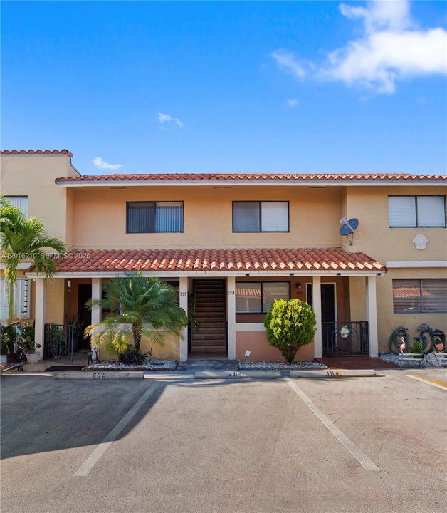 Recently Sold: $274,999 (2 beds, 2 baths, 755 Square Feet)