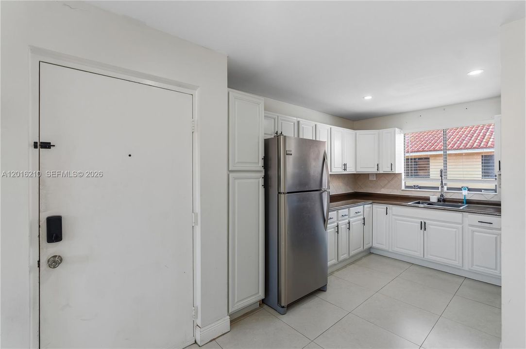 Recently Sold: $274,999 (2 beds, 2 baths, 755 Square Feet)
