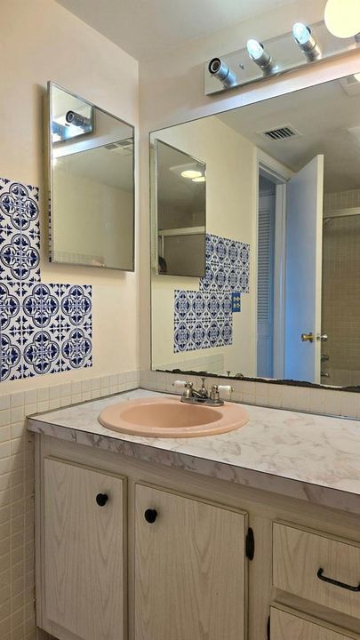 Main Bathroom Vanity