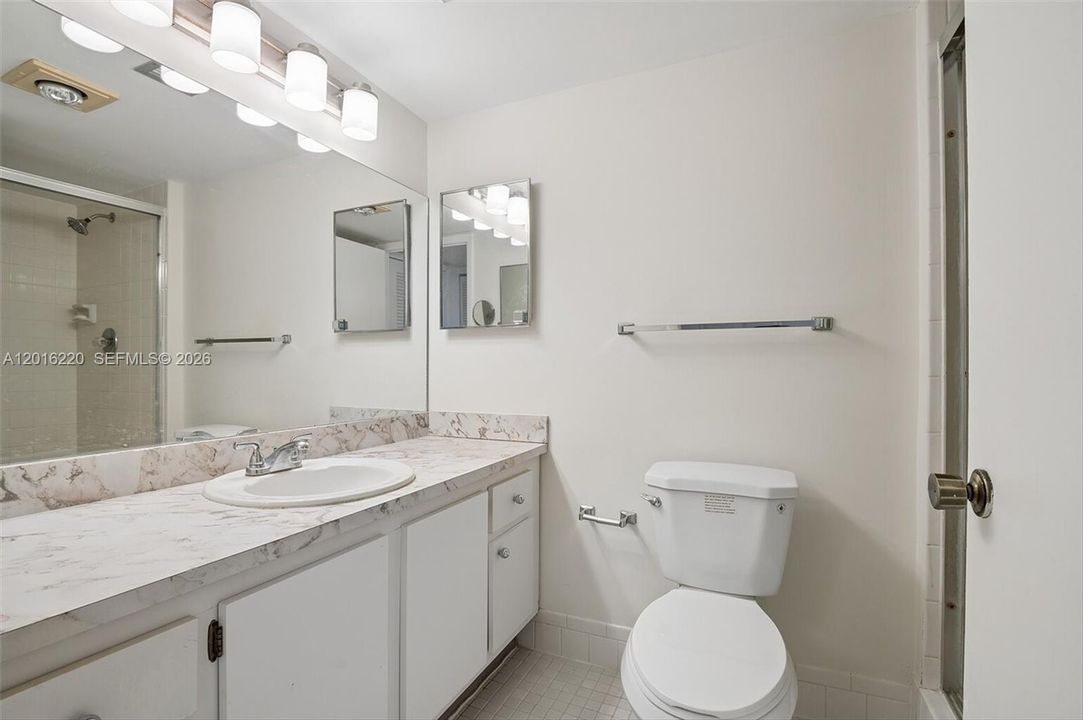 Active With Contract: $160,000 (2 beds, 2 baths, 1220 Square Feet)