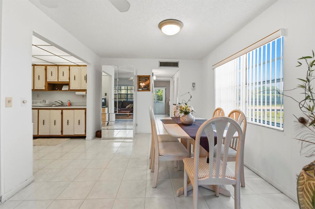 08 Dining room 01