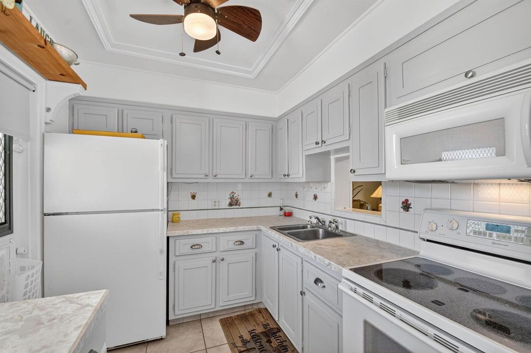 Kitchen 2