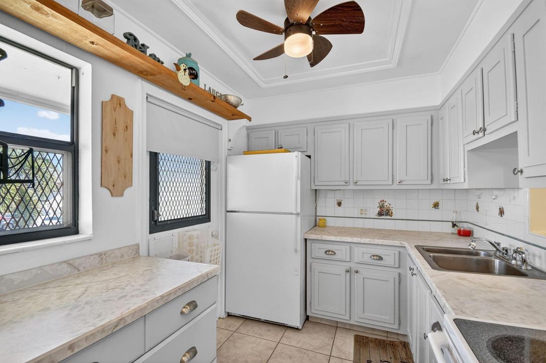 Kitchen 1