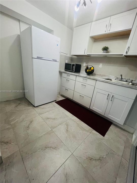 В аренду: $1,600 (1 спален, 1 ванн, 1751 Квадратных фут)