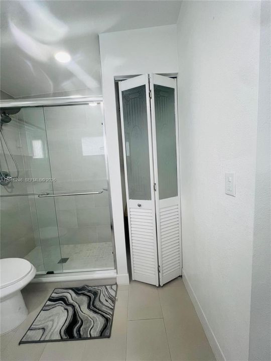 В аренду: $1,600 (1 спален, 1 ванн, 1751 Квадратных фут)
