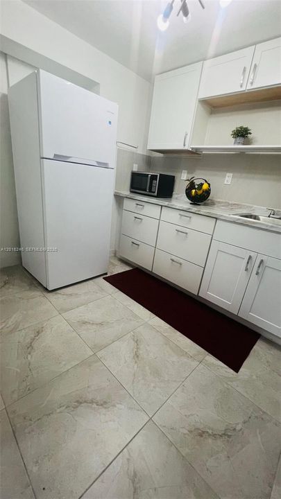В аренду: $1,600 (1 спален, 1 ванн, 1751 Квадратных фут)