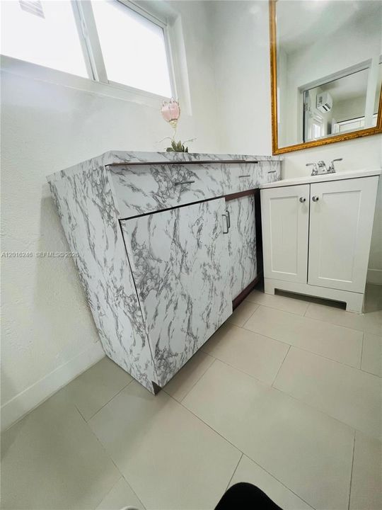 В аренду: $1,600 (1 спален, 1 ванн, 1751 Квадратных фут)