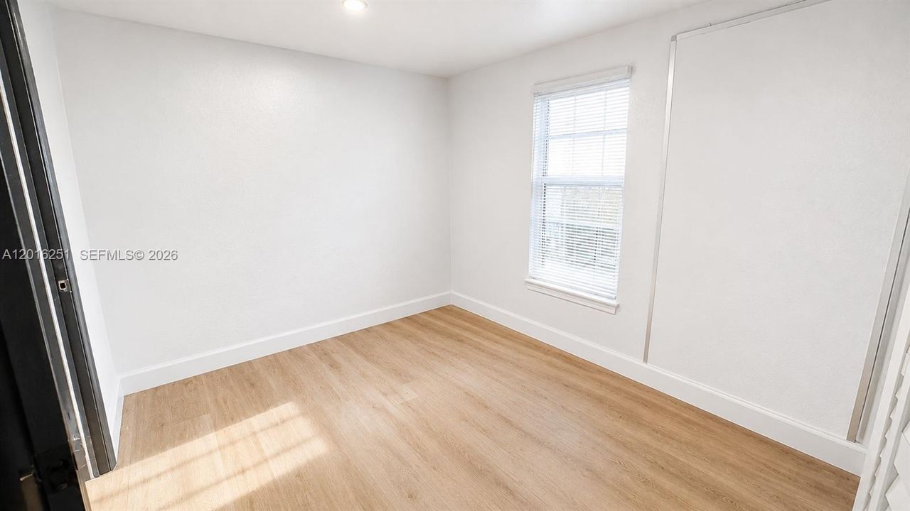 Activo con contrato: $340,000 (3 camas, 1 baños, 672 Pies cuadrados)