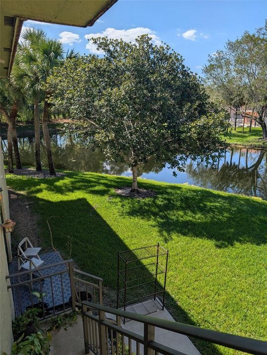 For Rent: $2,425 (2 beds, 2 baths, 1231 Square Feet)