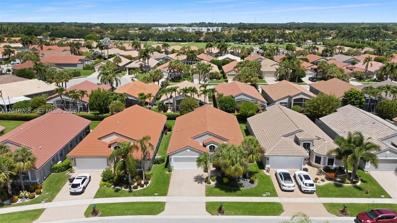 For Sale: $469,900 (3 beds, 2 baths, 1829 Square Feet)
