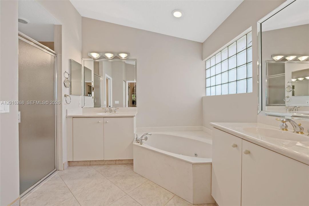 For Sale: $469,900 (3 beds, 2 baths, 1829 Square Feet)