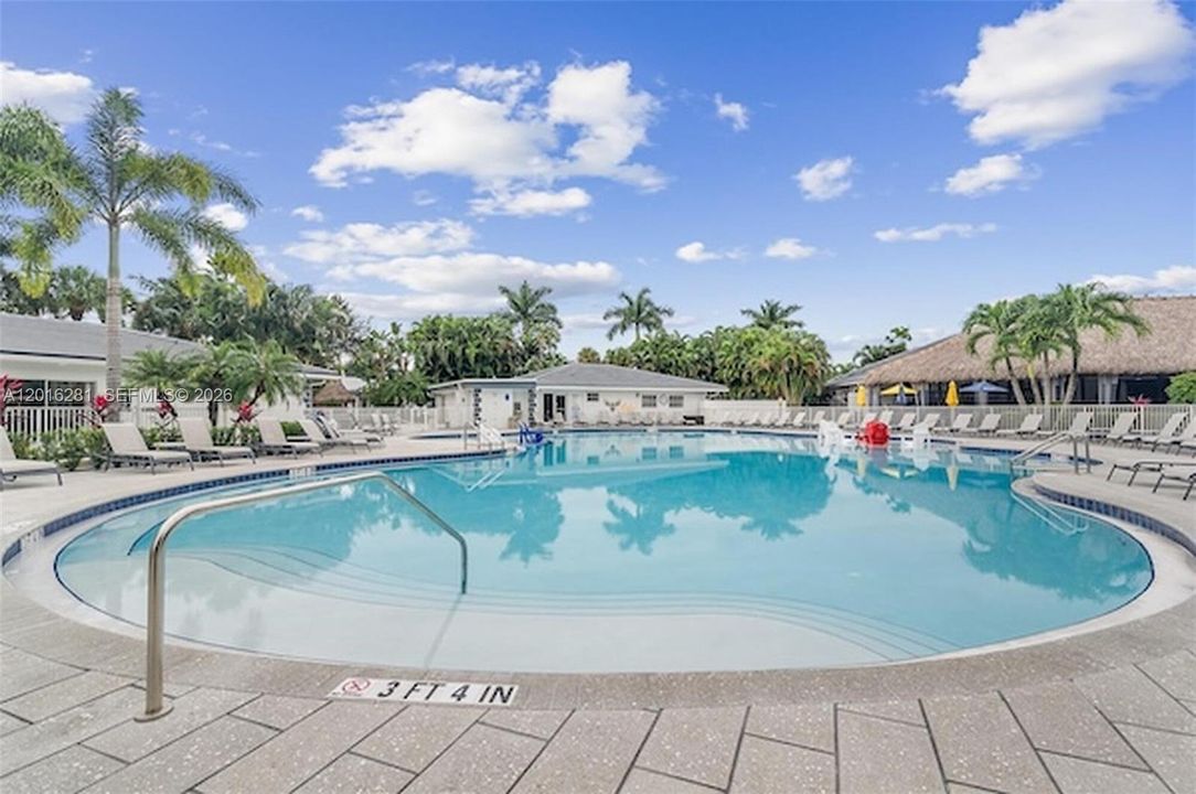 For Sale: $299,000 (0.10 acres)