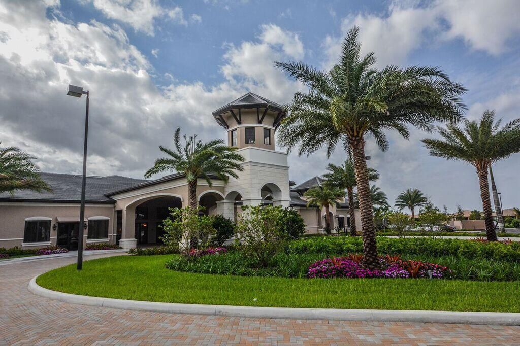 Clubhouse Exterior