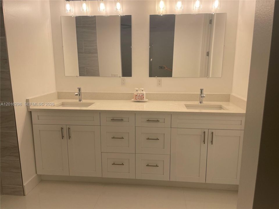 For Sale: $475,000 (4 beds, 3 baths, 2300 Square Feet)