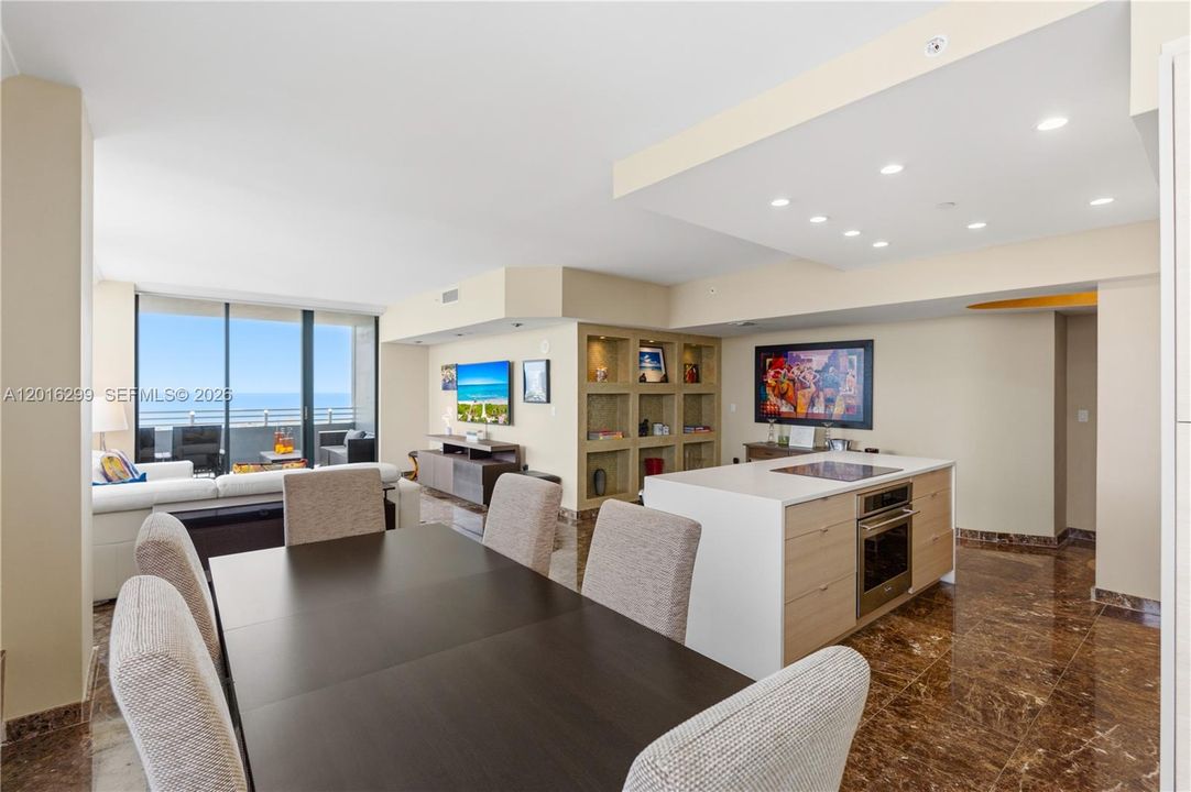 For Sale: $1,657,000 (2 beds, 2 baths, 1581 Square Feet)