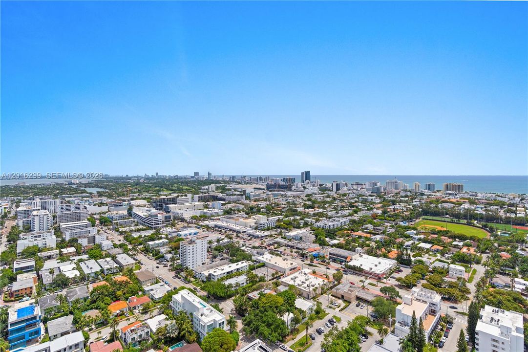 For Sale: $1,657,000 (2 beds, 2 baths, 1581 Square Feet)