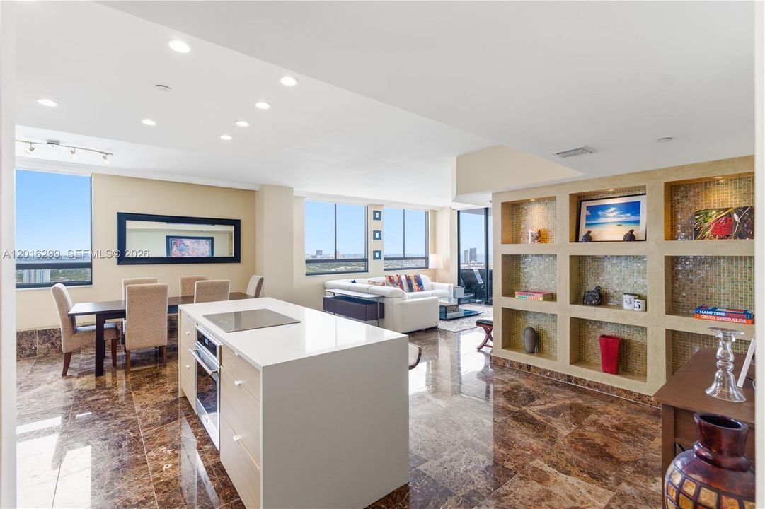 For Sale: $1,657,000 (2 beds, 2 baths, 1581 Square Feet)