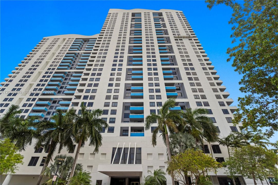 For Sale: $1,657,000 (2 beds, 2 baths, 1581 Square Feet)