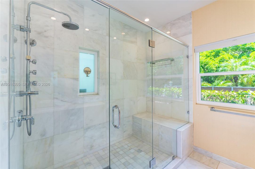 В аренду: $11,000 (4 спален, 3 ванн, 2218 Квадратных фут)