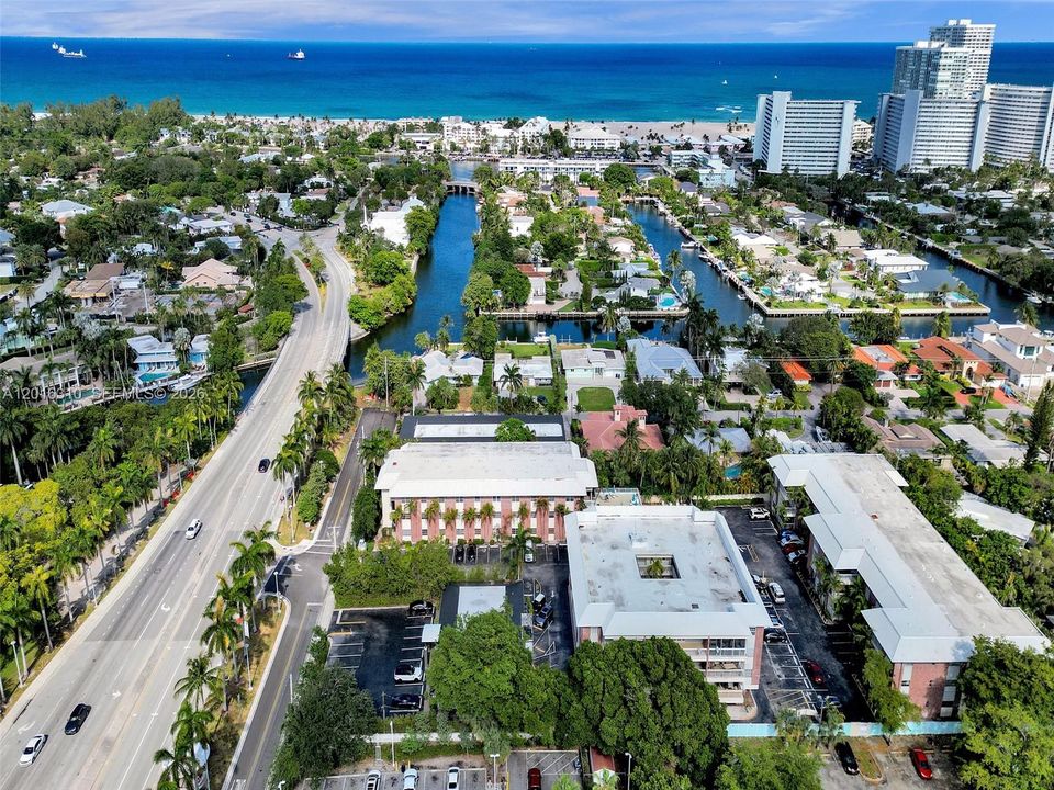 Active With Contract: $1,700 (1 beds, 1 baths, 685 Square Feet)