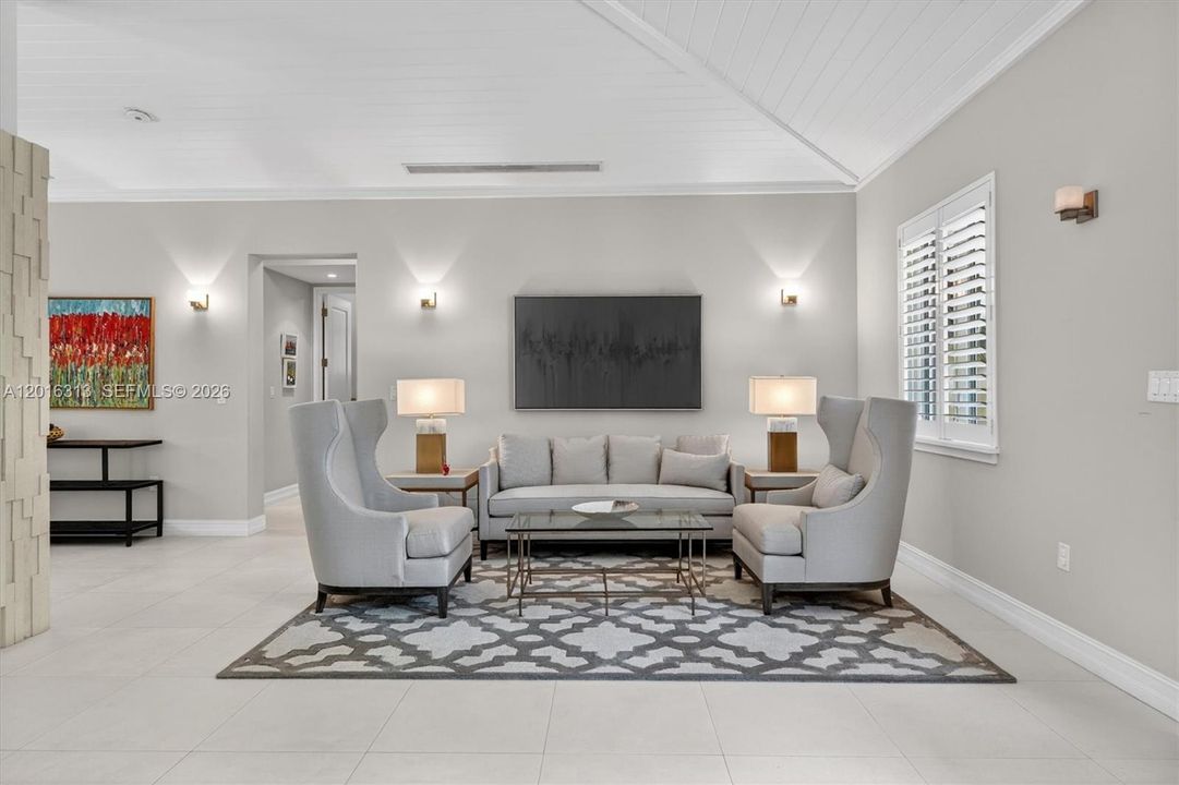 For Sale: $3,620,000 (3 beds, 3 baths, 2721 Square Feet)