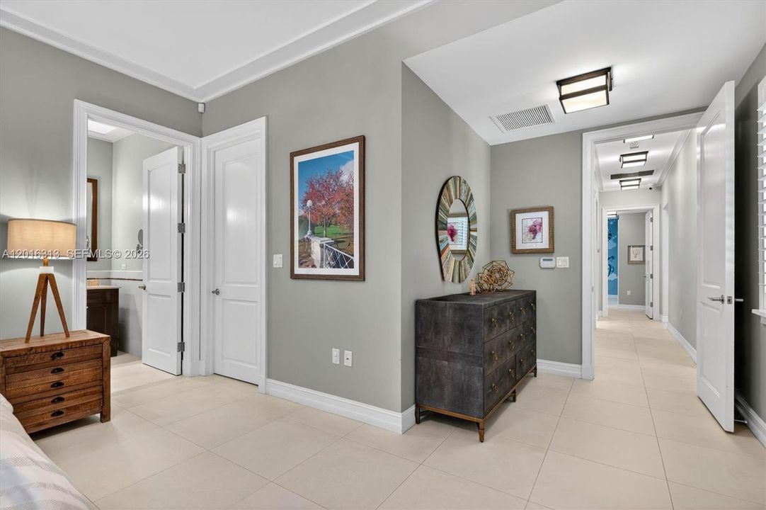 For Sale: $3,620,000 (3 beds, 3 baths, 2721 Square Feet)