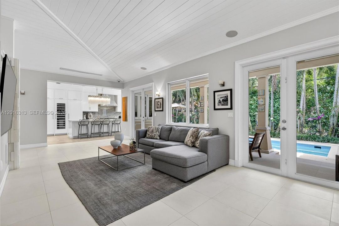 For Sale: $3,620,000 (3 beds, 3 baths, 2721 Square Feet)
