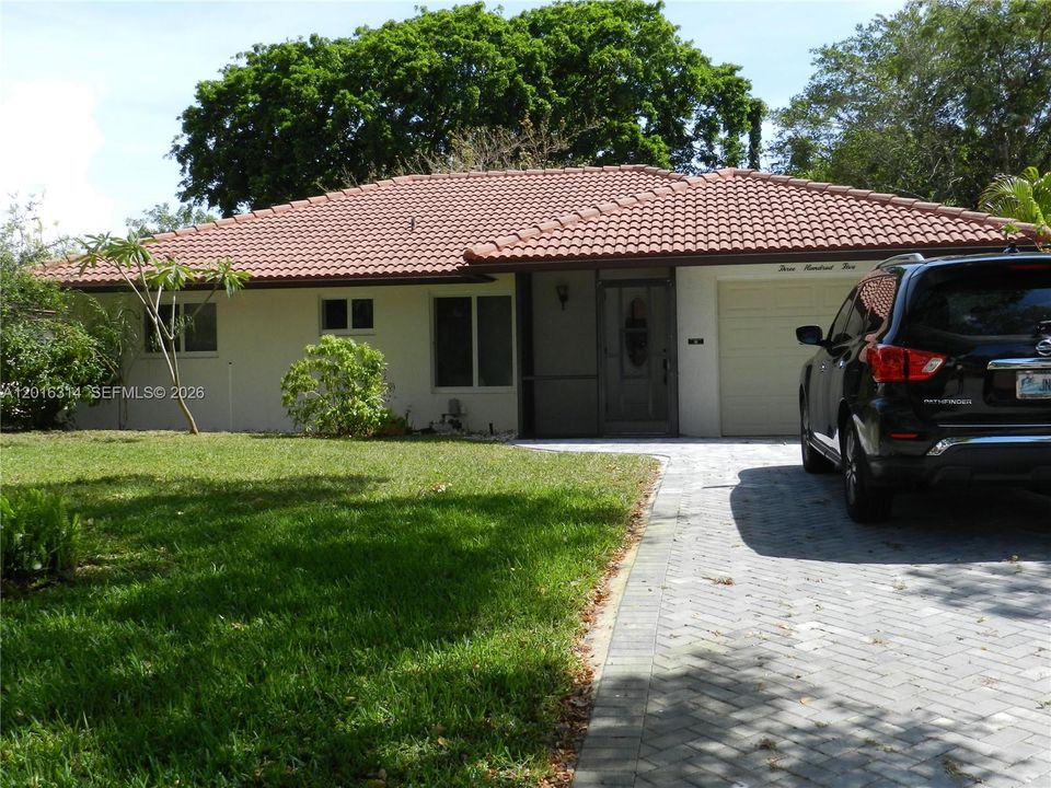 For Sale: $589,000 (2 beds, 2 baths, 1199 Square Feet)