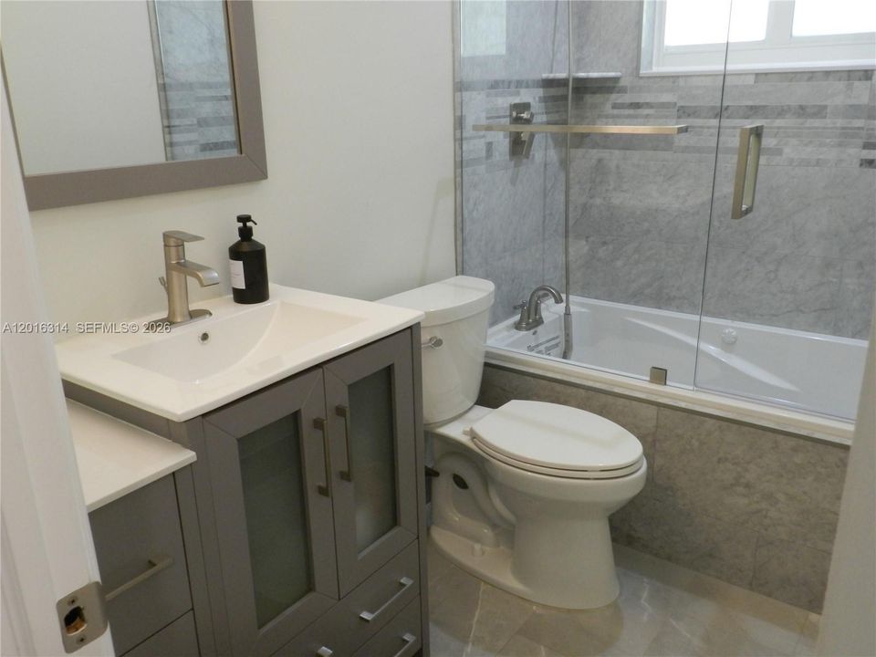 For Sale: $589,000 (2 beds, 2 baths, 1199 Square Feet)