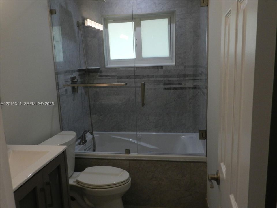 For Sale: $589,000 (2 beds, 2 baths, 1199 Square Feet)