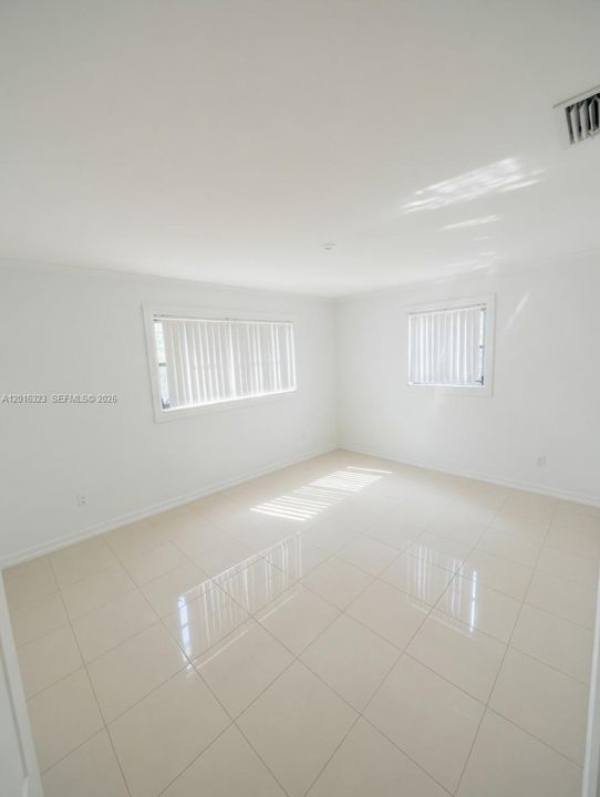 En Renta: $2,999 (3 camas, 2 baños, 1208 Pies cuadrados)