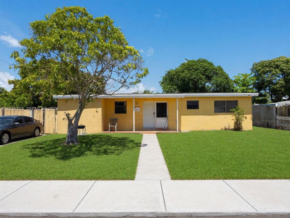 En Renta: $2,999 (3 camas, 2 baños, 1208 Pies cuadrados)