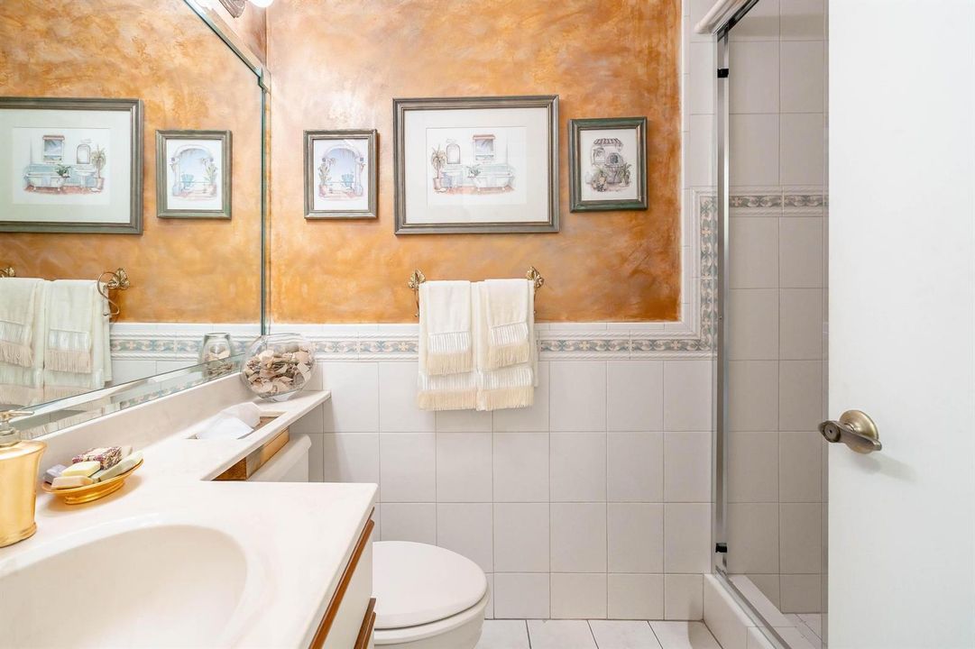 Ground Level Full Bathroom