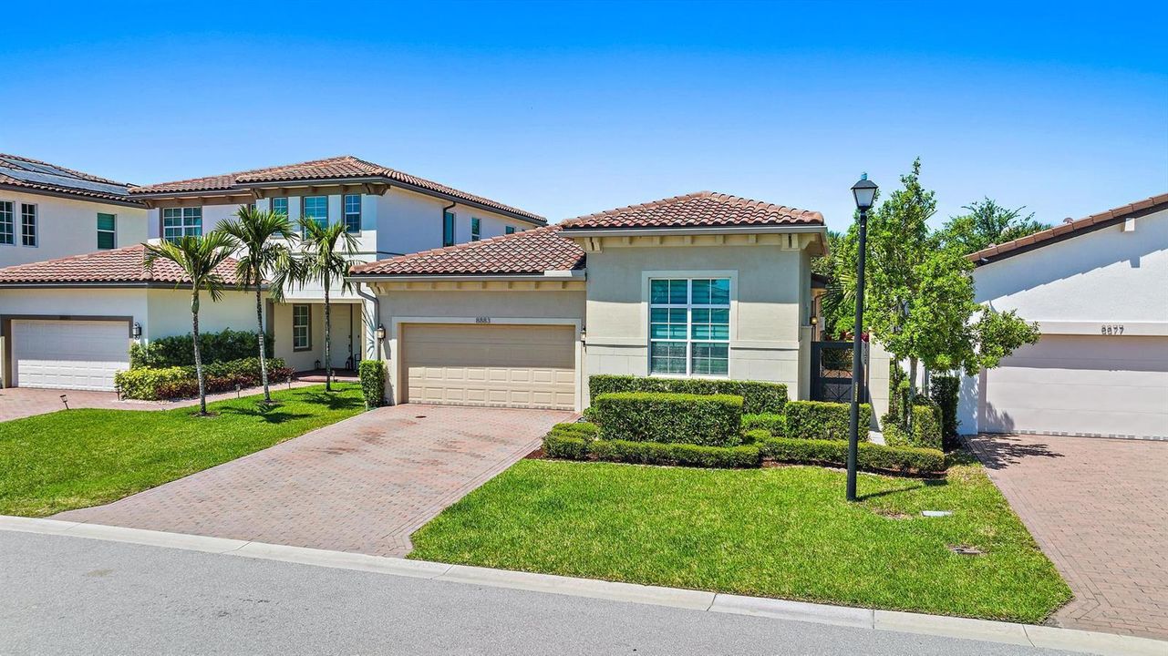 8883 Kingsmoor Way -23