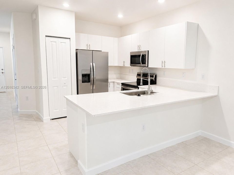 Active With Contract: $2,650 (3 beds, 2 baths, 1695 Square Feet)