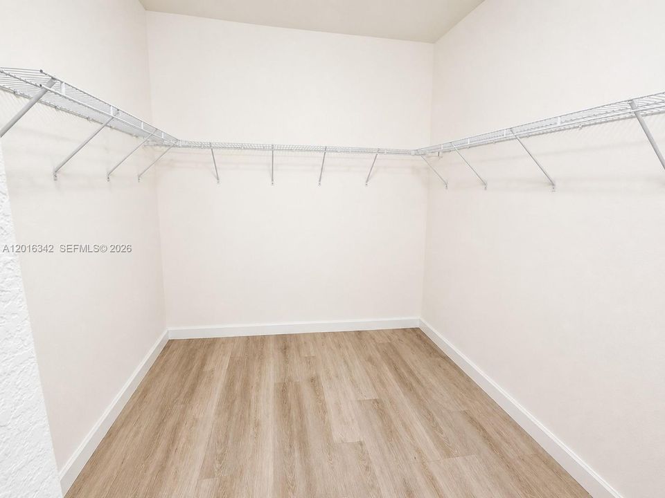 Active With Contract: $2,650 (3 beds, 2 baths, 1695 Square Feet)