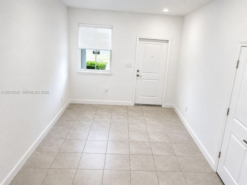 Active With Contract: $2,650 (3 beds, 2 baths, 1695 Square Feet)