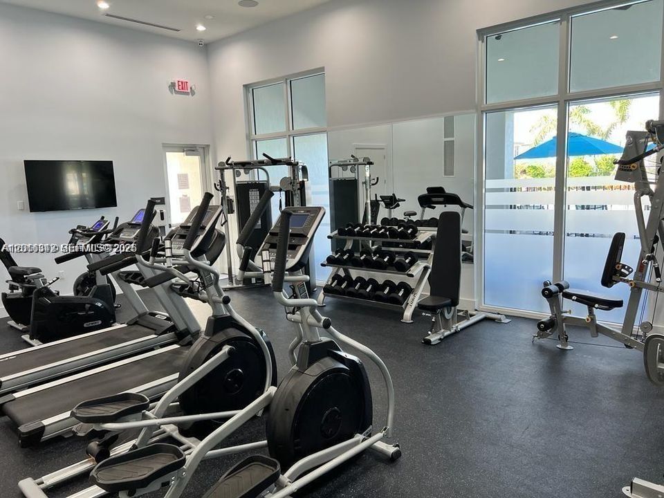 Active With Contract: $2,650 (3 beds, 2 baths, 1695 Square Feet)