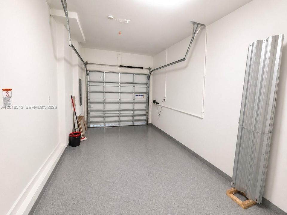 Active With Contract: $2,650 (3 beds, 2 baths, 1695 Square Feet)