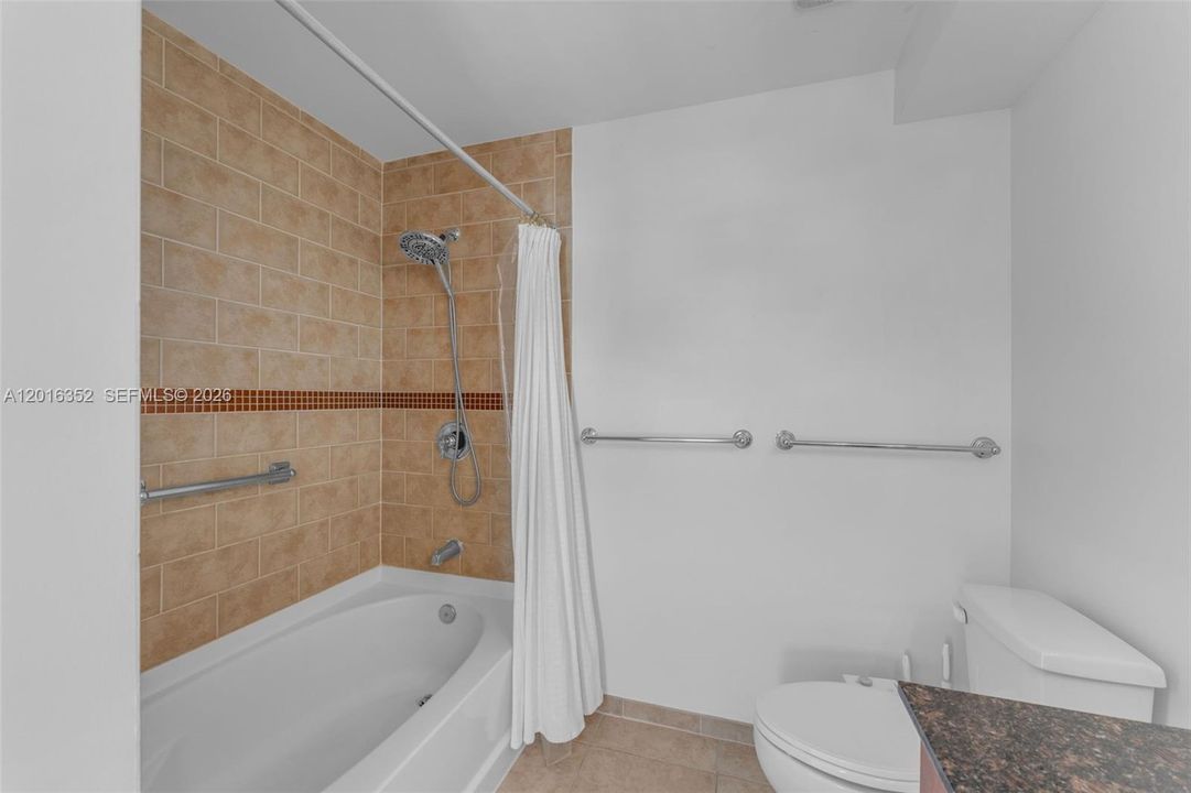 Active With Contract: $450,000 (2 beds, 2 baths, 1155 Square Feet)