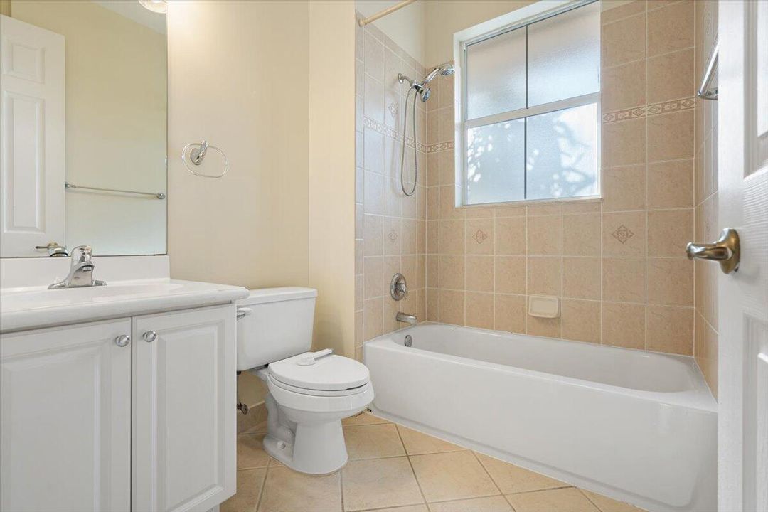 Bath with Tub